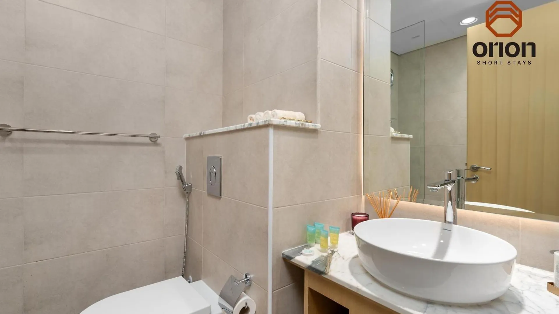 Paramount Skyline: Luxe 2-Bed with Burj Views and Rooftop Oasis Dubai 0*,  United Arab Emirates